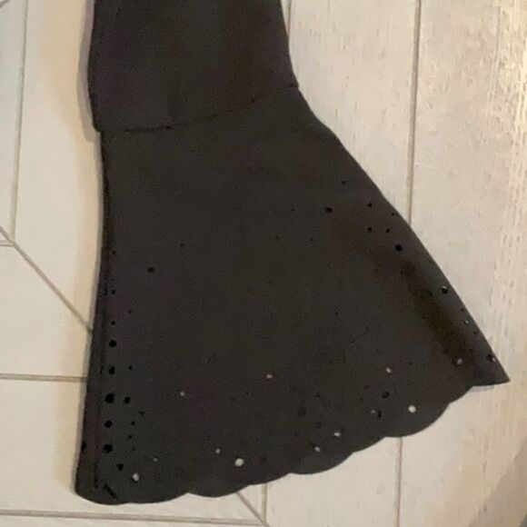 MICHAEL KORS NWT BLACK DRESS SIZE MEDIUM BELL SLEEVES CUT OUT DETAIL - Picture 11 of 14